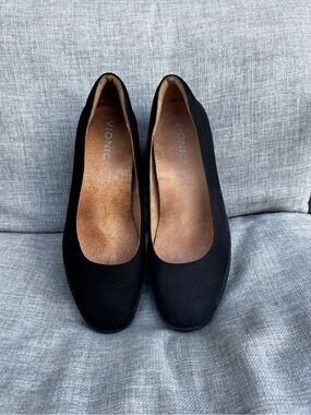 Vionic Sereno Black Nubuck Orthotic Wedge Heel Pumps Size 7.5